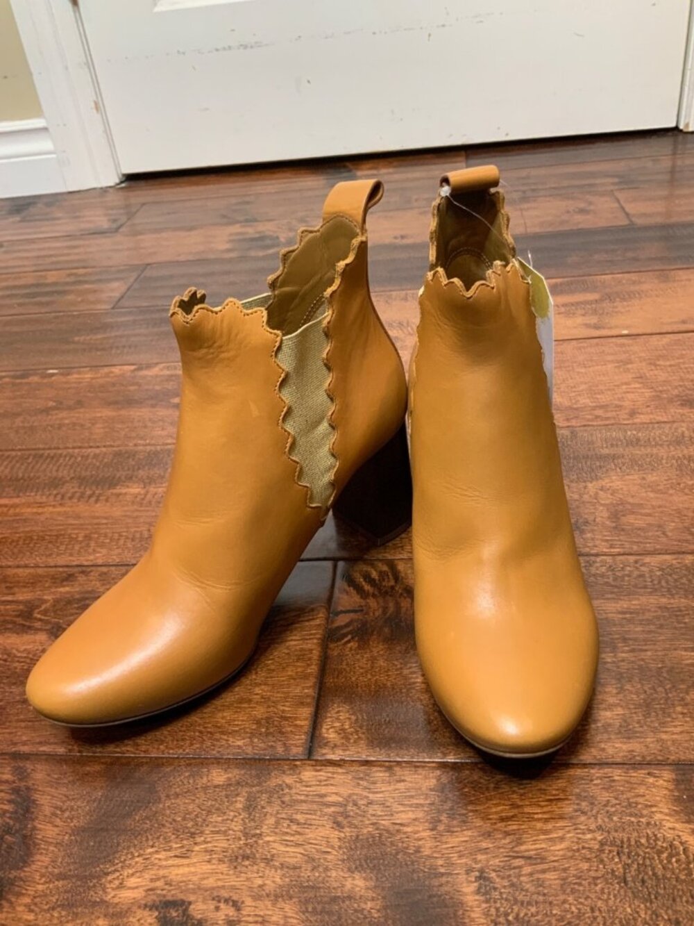 Chloé Caramel Tan Leather Lauren Scalloped Ankle Boots, Size 7.5 | 38